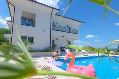 Luksuzna vila sa bazenom - Vrnjačka Idila - Vrnjačka Banja